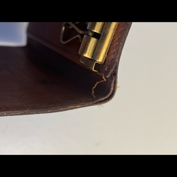 SOLD  Louis Vuitton Monogram 6 Key Holder - Picture 7 of 8